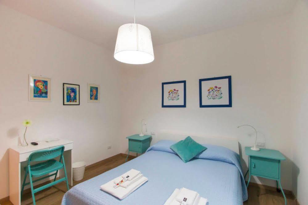 Via Colombo Holiday Rooms La Spezia Kültér fotó